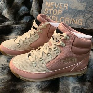 The North Face Back To Berkley Wmns Boots Sz 9.5